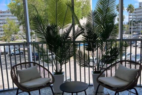 Condo in Miami, Florida, 1 bedroom  № 1947829 - photo 25