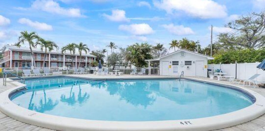 Propiedad comercial en Ocean Ridge, Florida 2 dormitorios, 91.79 m2 № 1134948