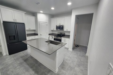 Casa en alquiler en Kissimmee, Florida, 4 dormitorios, 189.89 m2 № 1919596 - foto 6