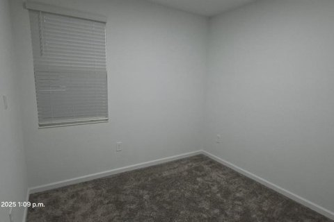Casa en alquiler en Kissimmee, Florida, 4 dormitorios, 189.89 m2 № 1919596 - foto 12