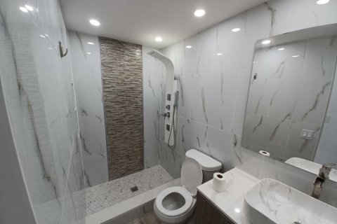 Купить кондоминиум в Халландейл-Бич, Флорида 3 комнаты, 45.89м2, № 2083328 - фото 11