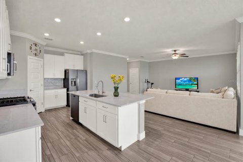 Villa ou maison à vendre à New Port Richey, Floride: 4 chambres, 216.83 m2 № 2430724 - photo 12
