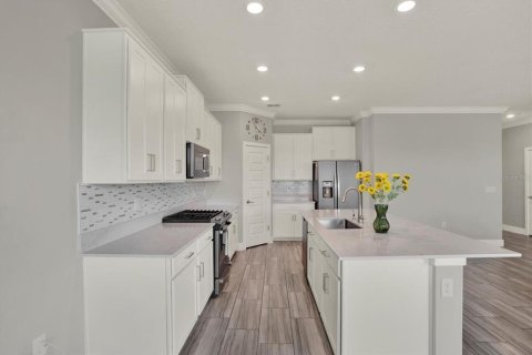 Villa ou maison à vendre à New Port Richey, Floride: 4 chambres, 216.83 m2 № 2430724 - photo 11