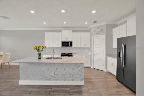 Villa ou maison à vendre à New Port Richey, Floride: 4 chambres, 216.83 m2 № 2430724 - photo 8