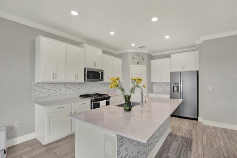 Villa ou maison à vendre à New Port Richey, Floride: 4 chambres, 216.83 m2 № 2430724 - photo 13