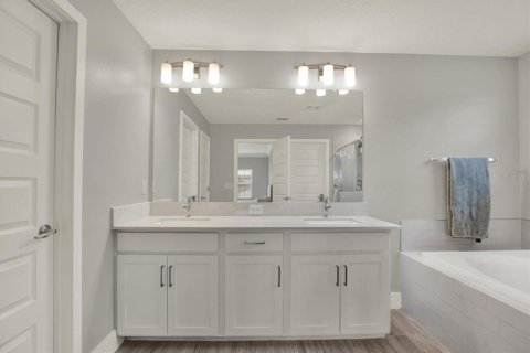 Villa ou maison à vendre à New Port Richey, Floride: 4 chambres, 216.83 m2 № 2430724 - photo 21