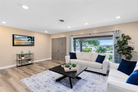 Villa ou maison à vendre à Maitland, Floride: 3 chambres, 190.82 m2 № 1853561 - photo 4