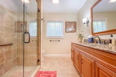House in Tampa, Florida 4 bedrooms, 219.06 sq.m. № 2303060 - photo 17