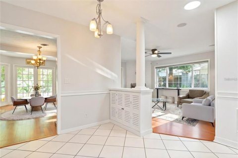 House in Tampa, Florida 4 bedrooms, 219.06 sq.m. № 2303060 - photo 14