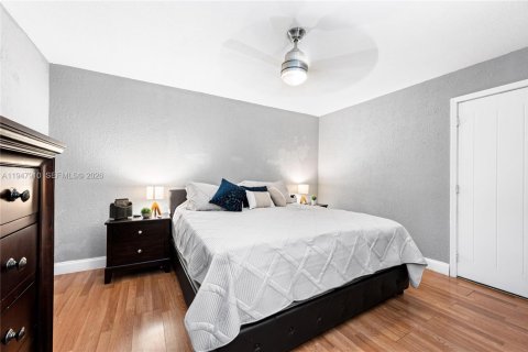 Villa ou maison à vendre à Miami, Floride: 3 chambres, 145.58 m2 № 2003976 - photo 20