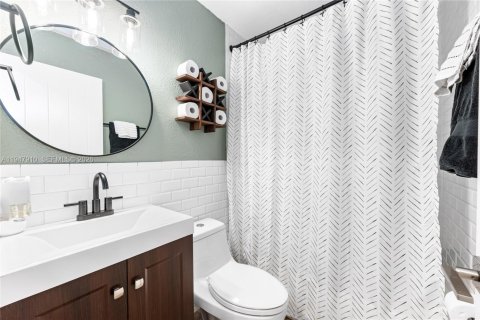 Villa ou maison à vendre à Miami, Floride: 3 chambres, 145.58 m2 № 2003976 - photo 19