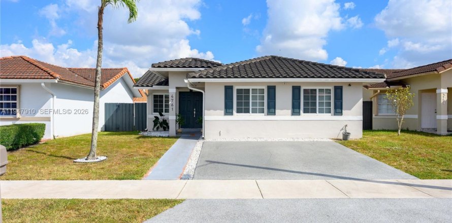 Villa ou maison à Miami, Floride 3 chambres, 145.58 m2 № 2003976