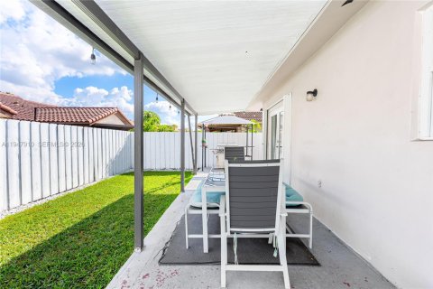 Villa ou maison à vendre à Miami, Floride: 3 chambres, 145.58 m2 № 2003976 - photo 26