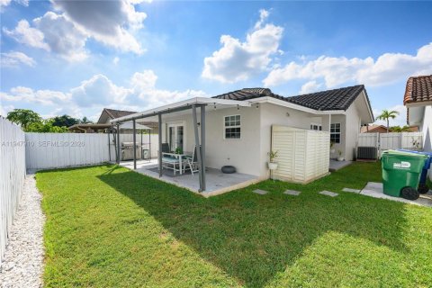 Villa ou maison à vendre à Miami, Floride: 3 chambres, 145.58 m2 № 2003976 - photo 29