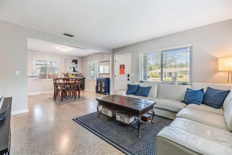 Casa en venta en Tampa, Florida, 3 dormitorios, 146.04 m2 № 2114182 - foto 5