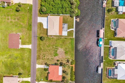 Land in Port Charlotte, Florida № 2130460 - photo 1