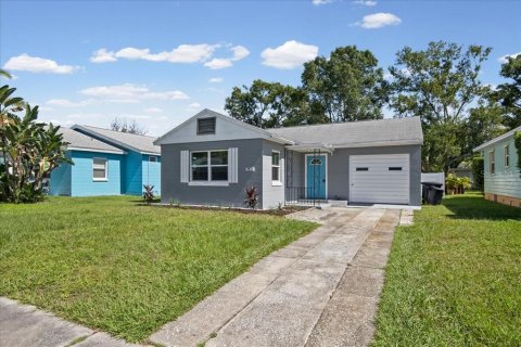 House in Gulfport, Florida 3 bedrooms, 86.03 sq.m. № 2418823 - photo 2