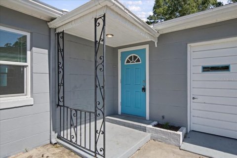 House in Gulfport, Florida 3 bedrooms, 86.03 sq.m. № 2418823 - photo 3