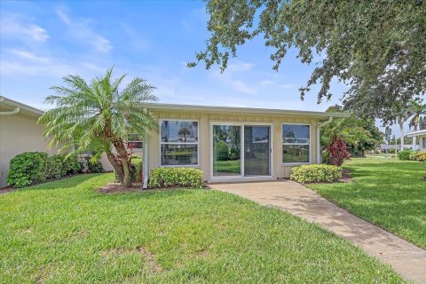 Copropriété à vendre à Bradenton, Floride: 2 chambres, 139.82 m2 № 1876440 - photo 5