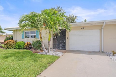 Copropriété à vendre à Bradenton, Floride: 2 chambres, 139.82 m2 № 1876440 - photo 3
