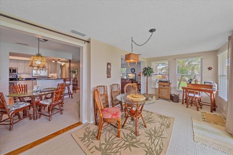 Copropriété à vendre à Bradenton, Floride: 2 chambres, 139.82 m2 № 1876440 - photo 15