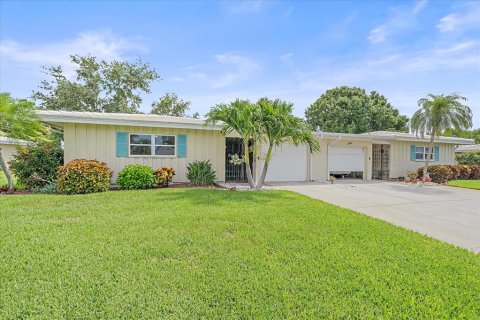 Copropriété à vendre à Bradenton, Floride: 2 chambres, 139.82 m2 № 1876440 - photo 1
