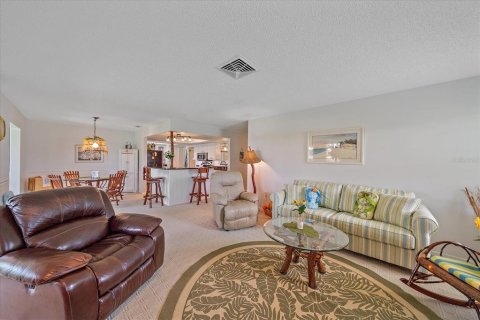 Copropriété à vendre à Bradenton, Floride: 2 chambres, 139.82 m2 № 1876440 - photo 21