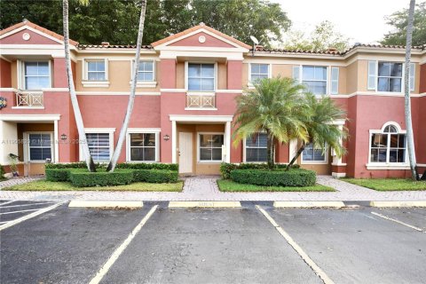 Townhouse in Doral, Florida 2 bedrooms, 97.55 sq.m. № 1956304 - photo 19