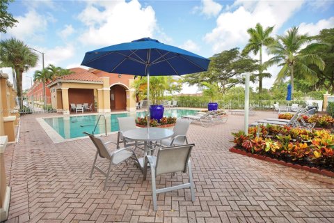 Townhouse in Doral, Florida 2 bedrooms, 97.55 sq.m. № 1956304 - photo 18