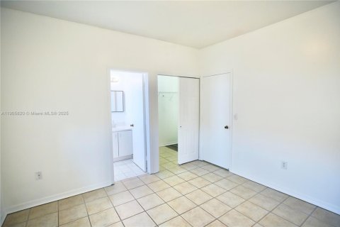Townhouse in Doral, Florida 2 bedrooms, 97.55 sq.m. № 1956304 - photo 15