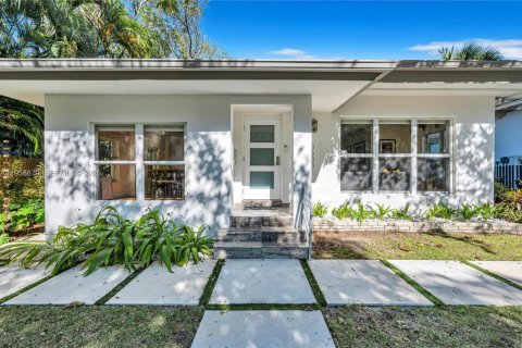 Casa en Miami, Florida 3 dormitorios, 161.19 m2 № 2026841