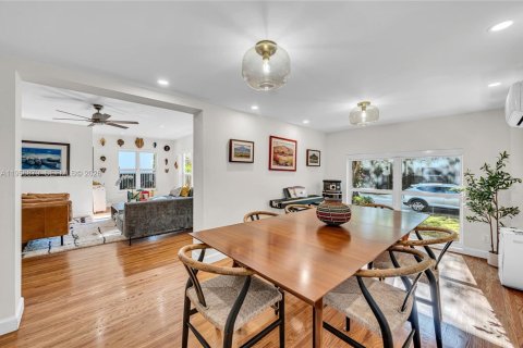 Casa en venta en Miami, Florida, 3 dormitorios, 161.19 m2 № 2026841 - foto 12