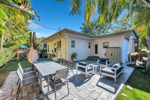 Casa en venta en Miami, Florida, 3 dormitorios, 161.19 m2 № 2026841 - foto 27