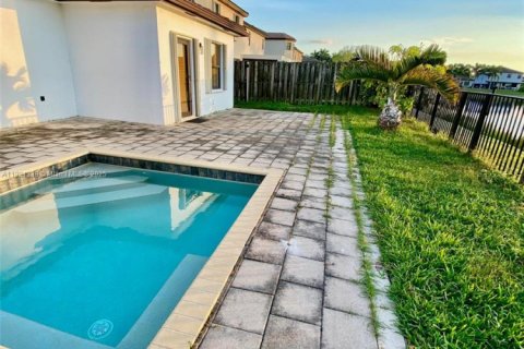 Villa ou maison à vendre à Miami, Floride: 4 chambres, 176.42 m2 № 1975276 - photo 27