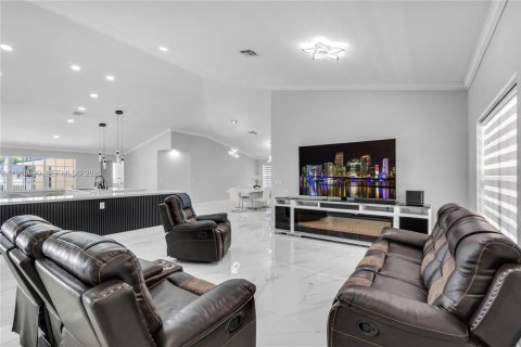 Купить виллу или дом в Локсахатчи-Гроувс, Флорида 4 спальни, 310.57м2, № 2051718 - фото 5