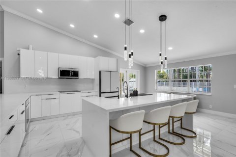 Купить виллу или дом в Локсахатчи-Гроувс, Флорида 4 спальни, 310.57м2, № 2051718 - фото 13