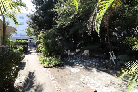 Apartamento en alquiler en Miami, Florida, 1 dormitorio, 55.74 m2 № 1990064 - foto 22