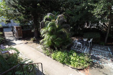 Apartamento en alquiler en Miami, Florida, 1 dormitorio, 55.74 m2 № 1990064 - foto 17