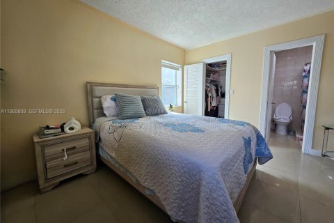 Купить виллу или дом в Норт-Майами-Бич, Флорида 3 спальни, 98.1м2, № 2027430 - фото 25