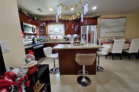 Купить виллу или дом в Норт-Майами-Бич, Флорида 3 спальни, 98.1м2, № 2027430 - фото 15