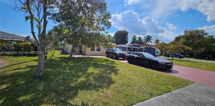 Дом в Норт-Майами-Бич, Флорида 3 спальни, 98.1м2 № 2027430