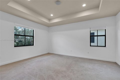 House in Doral, Florida 4 bedrooms, 236.71 sq.m. № 1881986 - photo 23