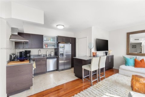 Copropriété à vendre à Miami Beach, Floride: 1 chambre, 74.88 m2 № 2297773 - photo 2