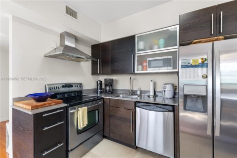 Copropriété à vendre à Miami Beach, Floride: 1 chambre, 74.88 m2 № 2297773 - photo 3