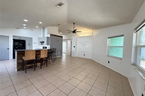 Villa ou maison à louer à Orlando, Floride: 3 chambres, 125.6 m2 № 2386639 - photo 2