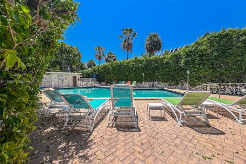 Copropriété à vendre à Miami Beach, Floride: 2 chambres, 87.33 m2 № 1895863 - photo 25