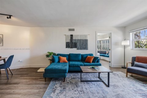 Copropriété à vendre à Miami Beach, Floride: 2 chambres, 87.33 m2 № 1895863 - photo 5