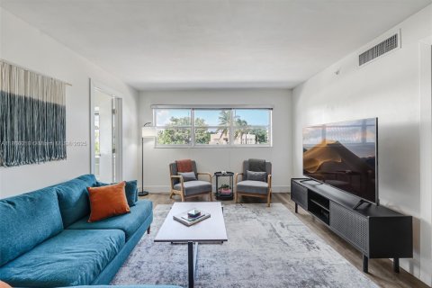 Copropriété à vendre à Miami Beach, Floride: 2 chambres, 87.33 m2 № 1895863 - photo 2