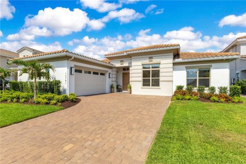 House in Orlando, Florida 4 bedrooms, 281.77 sq.m. № 1751202 - photo 1