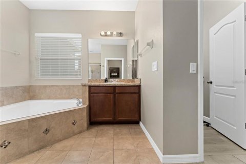 Casa en venta en Orlando, Florida, 5 dormitorios, 306.58 m2 № 1685048 - foto 20